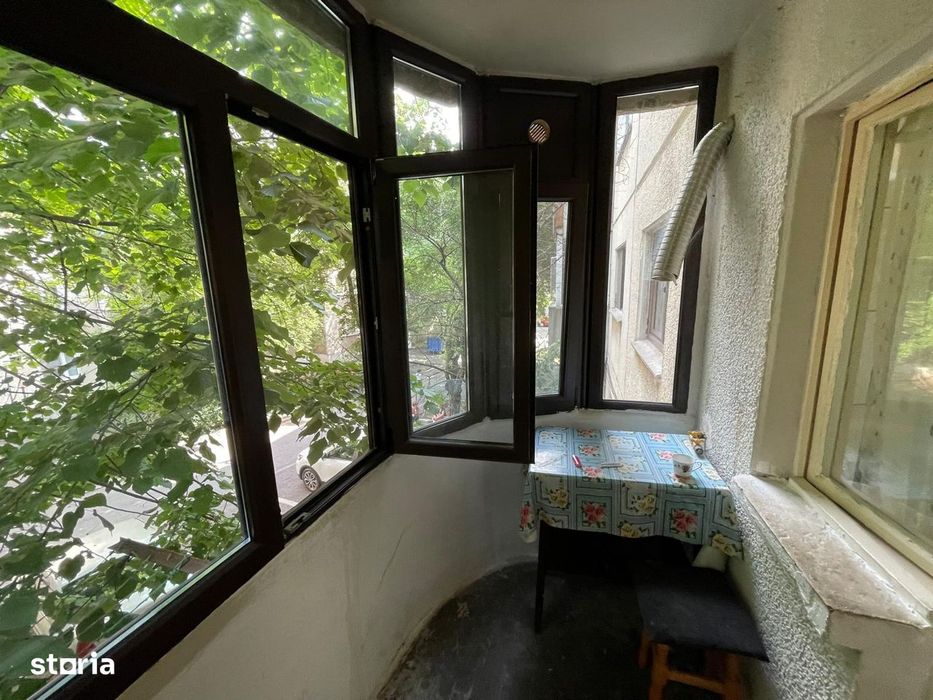Apartament 3 camere, etaj 1/4,2 bai,69 mp, centrala,bloc 1981-Militari
