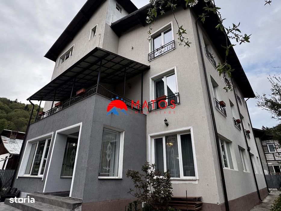 Vilă de vânzare în Bușteni | 11 camere, piscin