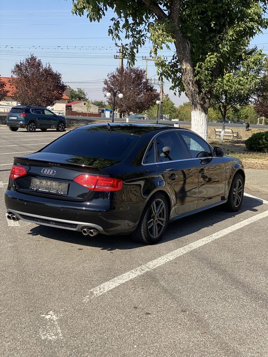 Audi a4 b8.