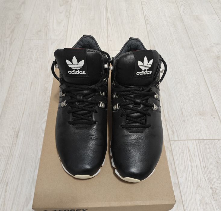 Adidas  43 номер