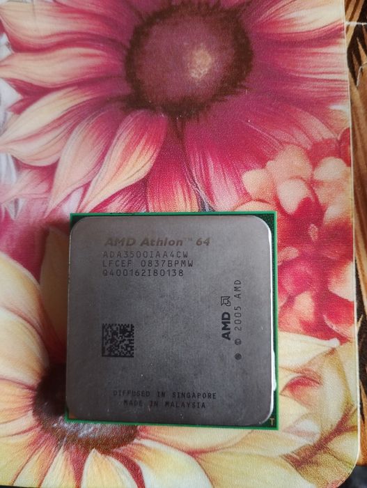 Продавам процесор Amd