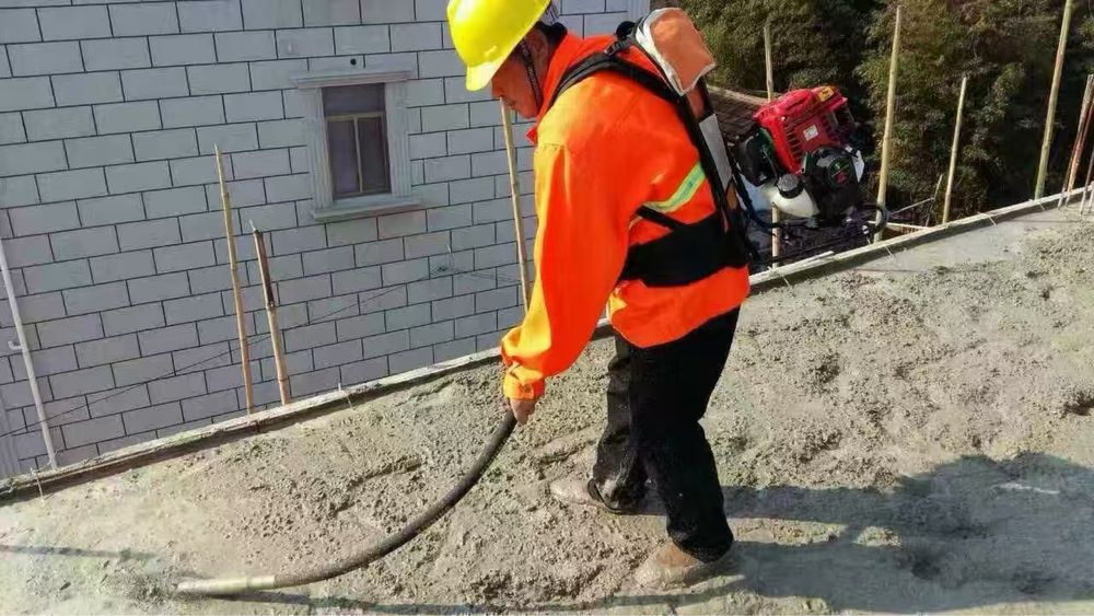 Ryukzakli beton vibrator | Benzinli vibrator
