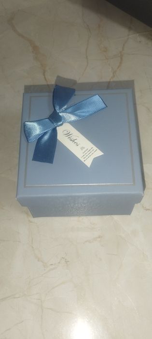 Qol soati srochniy sotiladi