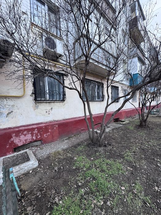 2 комнатная, Космонавтов 4