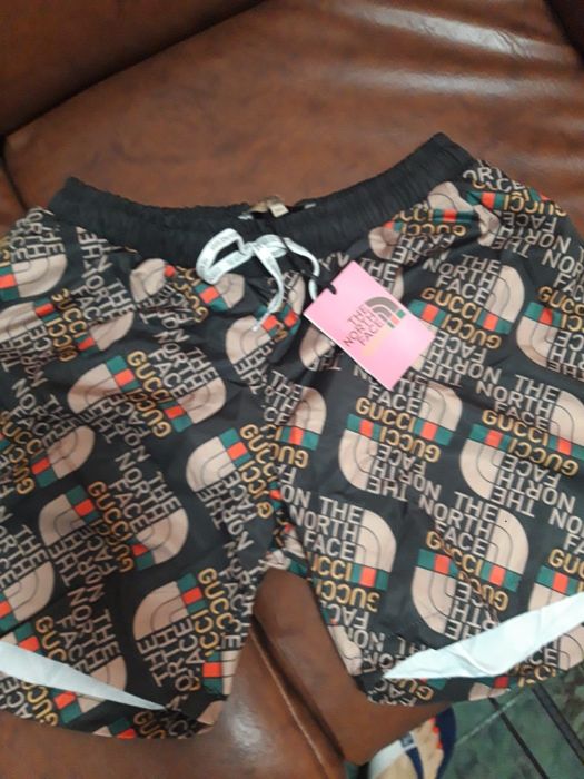 Șort baie de vinzare