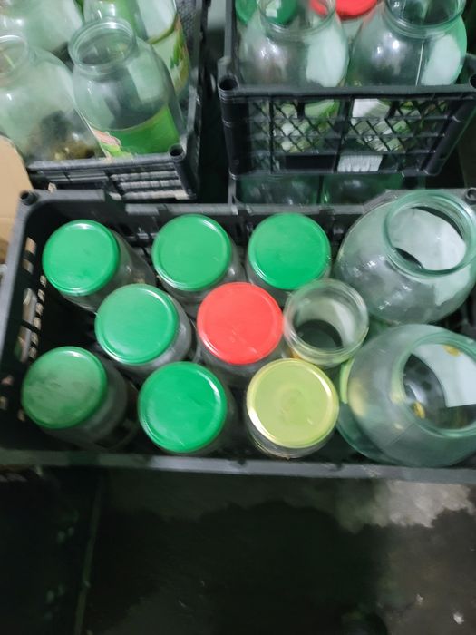 Банки и канистор продам