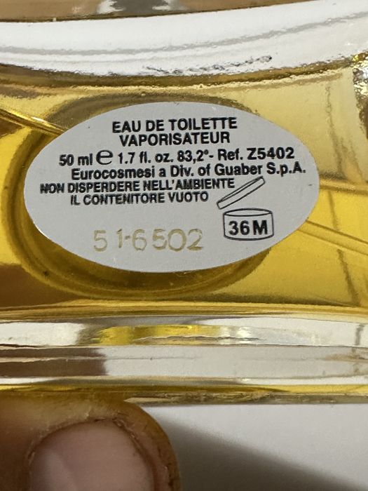 Vand parfumuri    .