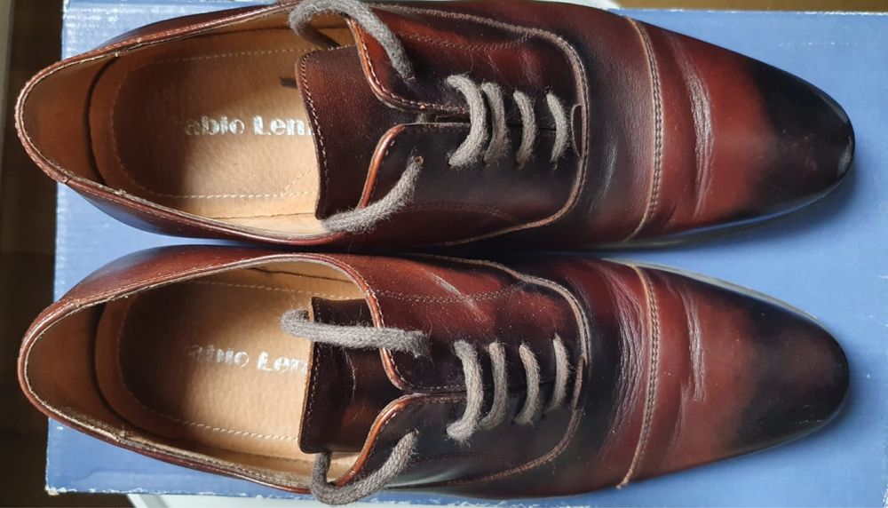 Vand pantofi de piele