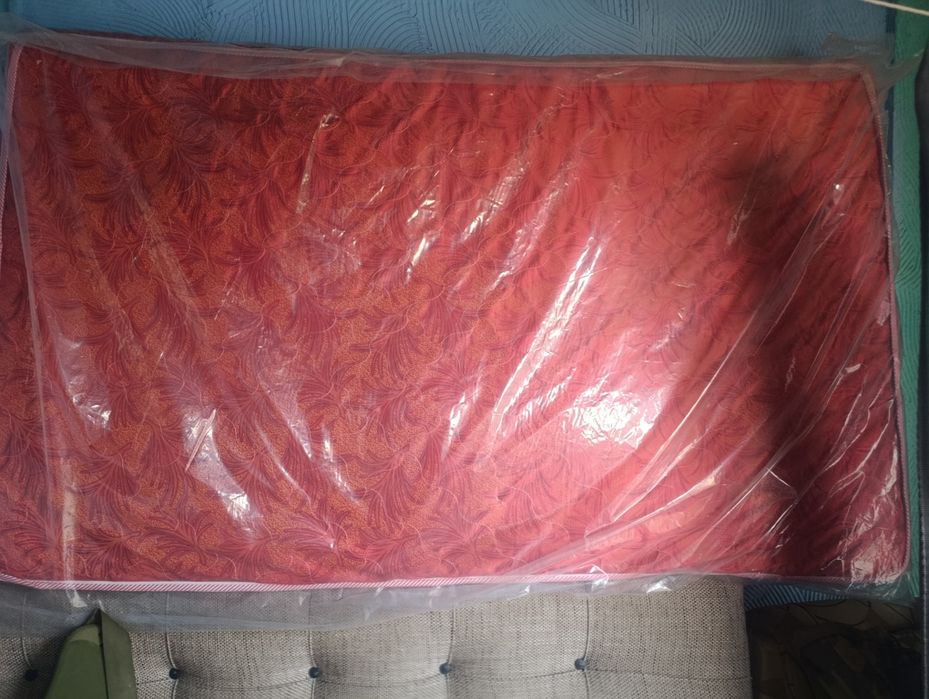 Продам матрас  130/200