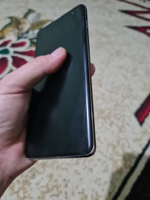 Samsung S10plus sotuvda