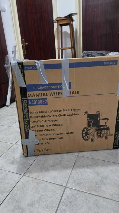 Scaun rulant pt.persoane cu probleme locomotorii.Greutate max. 90 kg.