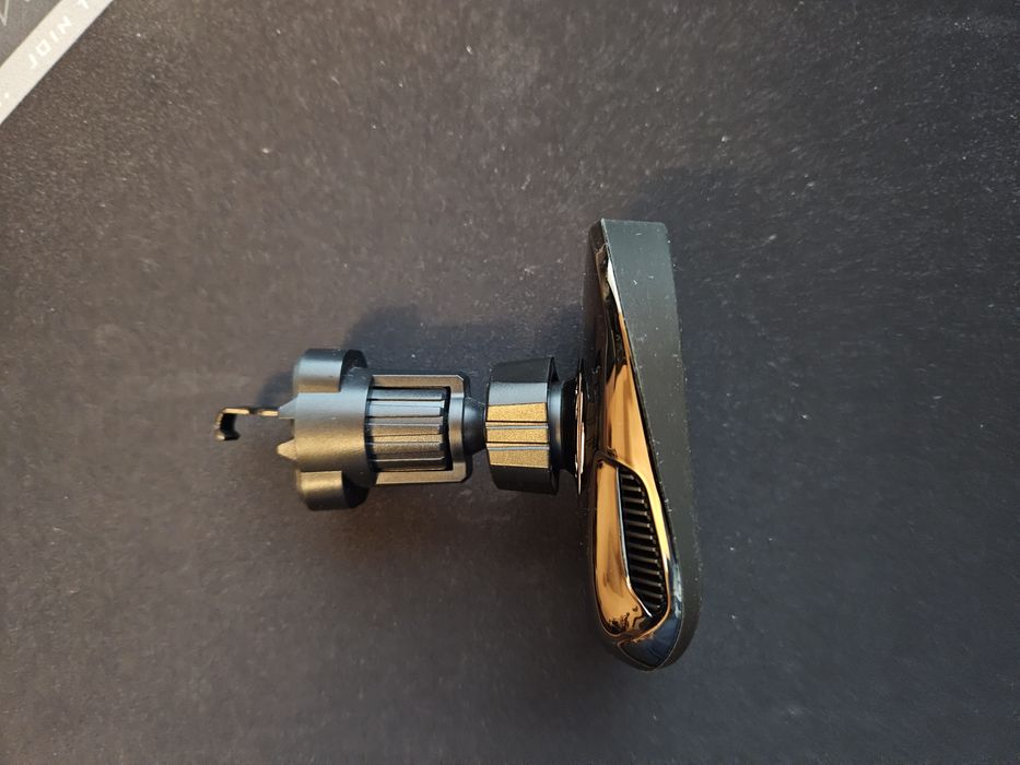 Pitaka MagEZ Car Mount Pro