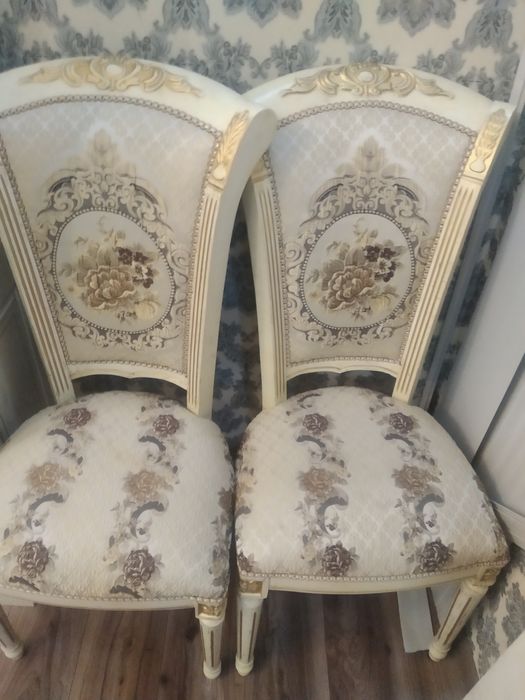 Продам срочна стол стулья в отличном состоянии,