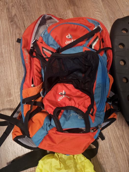 Deuter Attack 20l - раница за колело