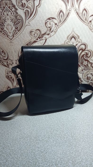 Кожаная мужская сумка