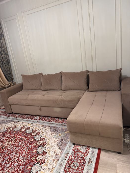 Диван угловой продается