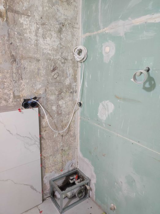 Ремонт укладка кафеля.