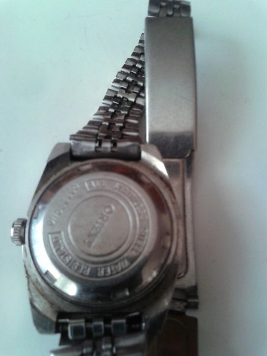 Ceas cu bratara ;;ORIENT"",si Chaika de dama ,mecanic
