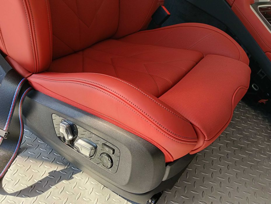 Нов салон седалки BMW XM X8 G09 Individual Leder Sakhir Orange Carbon
