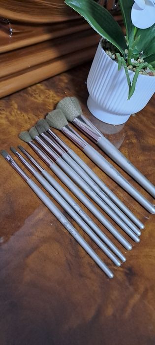 Кисти для макияжа Новые