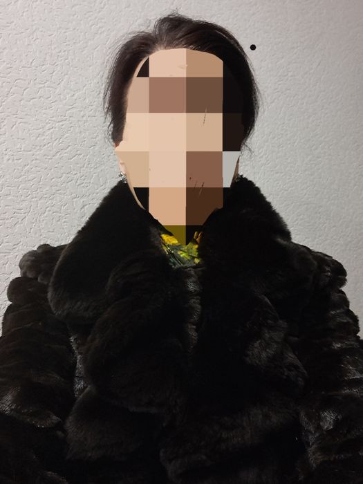 Шубу 46-48 продам