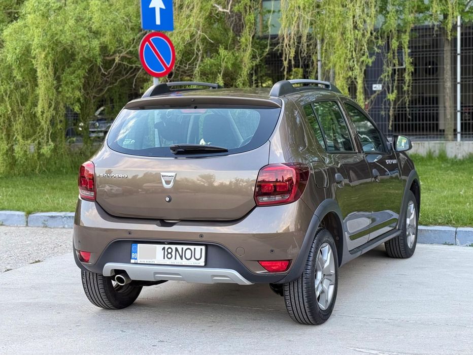 Dacia Sandero Stepway Automat Easy-R- 46.000 km Benzină 0.9 Tce turbo 90 CP Euro 6 Extra dotari full