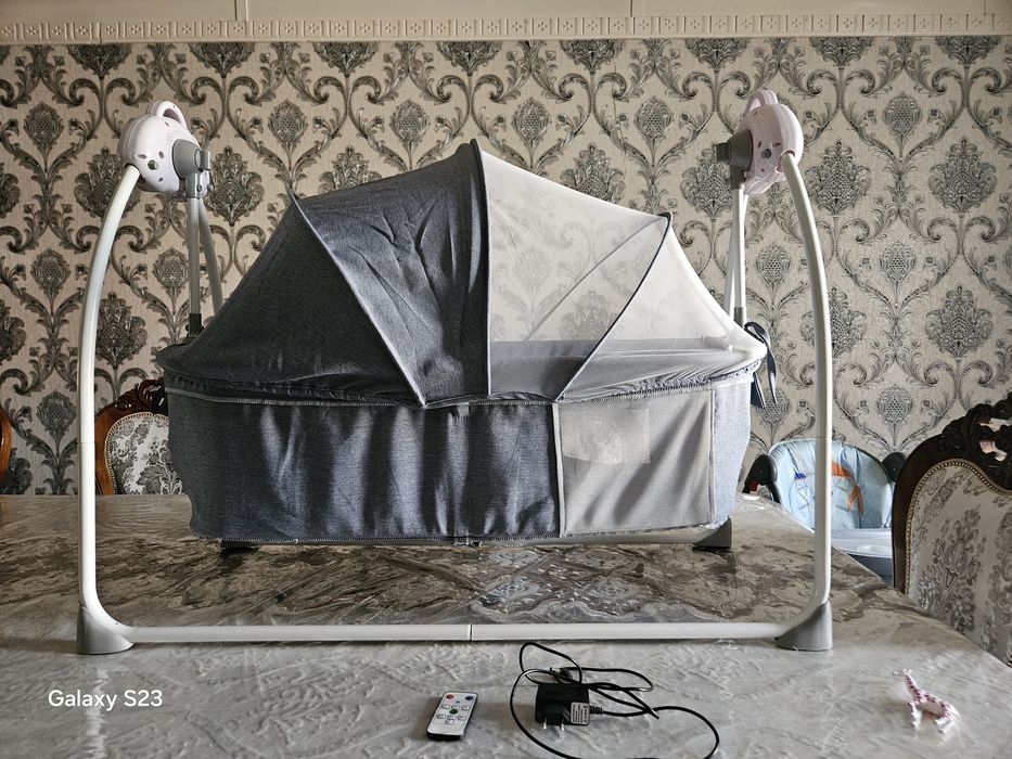 Люлька детская с пультом управления