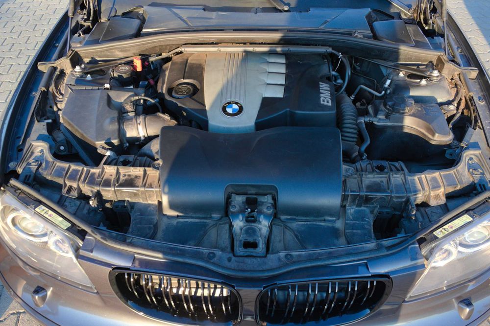 BMW Seria 1 118d Pachet Confort - 2008