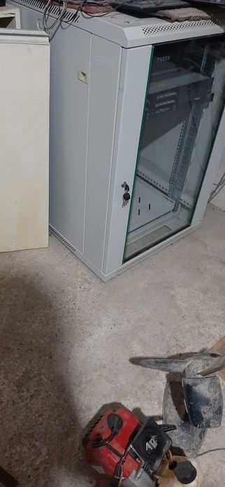 Серверный шкаф .