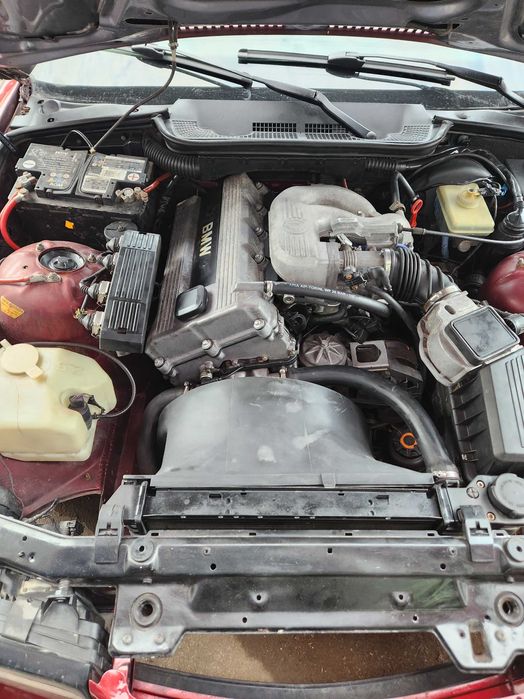 Vand BMW E36 318is 1994 original 140cp 4600e