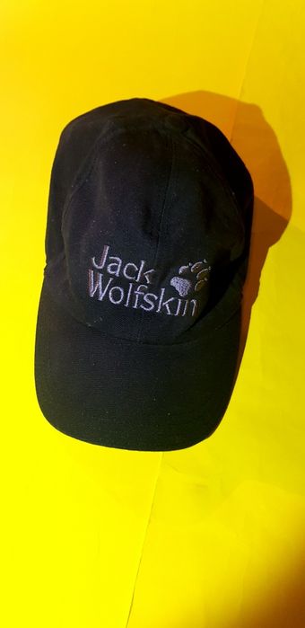 Шапки  Fjall Raven  Arteryx  Jack wolski Adidas