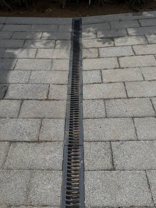 Лоток пластик + кришка чугун. Стилот ва Гидролика. Юк котариши 32 тона