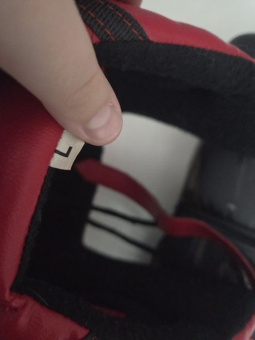 перчатки + шлем.