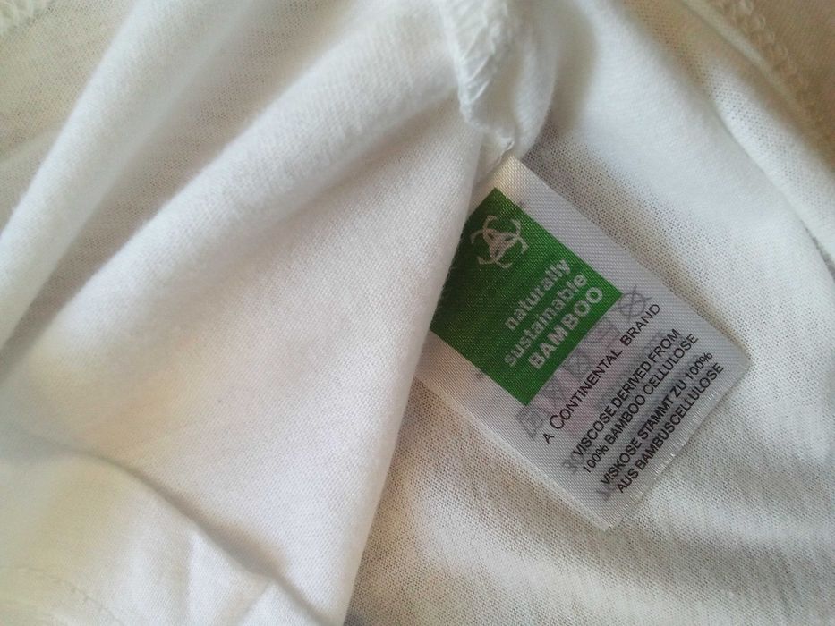 Чисто нова тениска