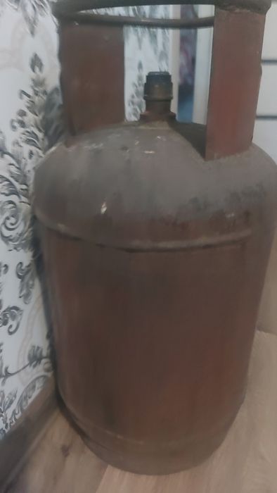 Газ баллон 27л продам,3000тг,