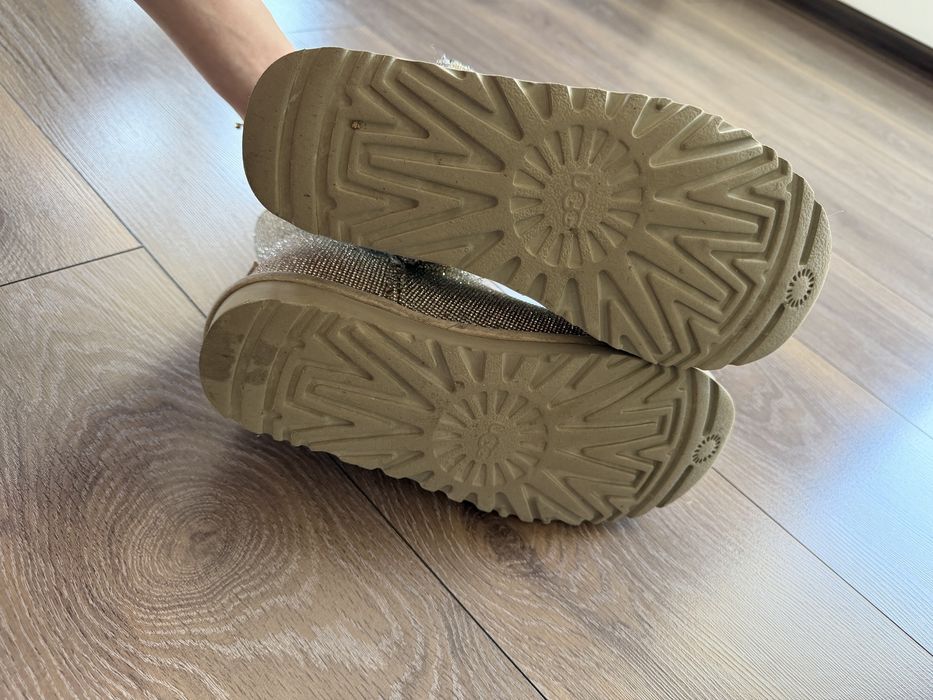 Лилитирана серия зимни боти UGG