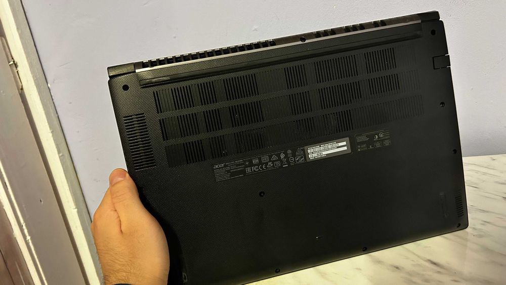 Лаптоп Acer Aspire 7 (A715-74G) - Перфектно състояние