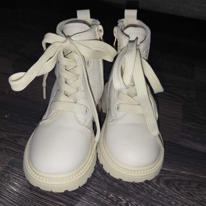 Кожени боти за момиче номер 24