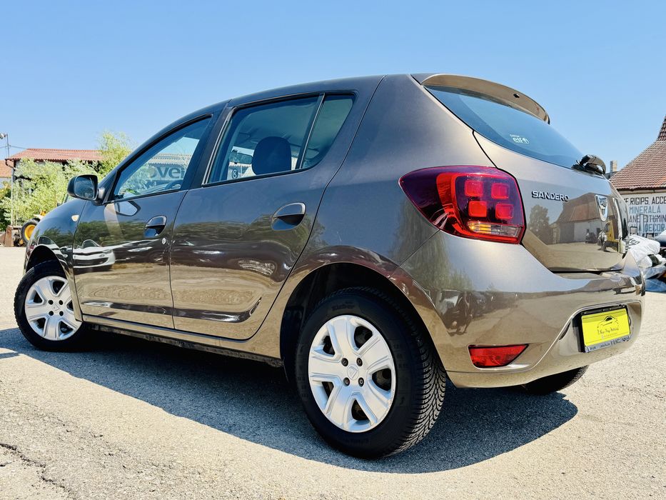 Dacia Sandero, 92.000 km, 0,9 TCe 90 cp, clima, navigatie
