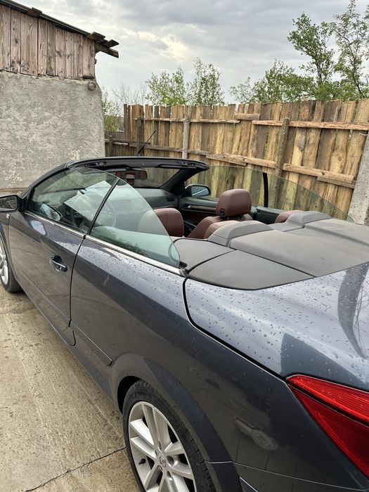 Opel Astra H TwinTop 1.9 CDTI 140 cp