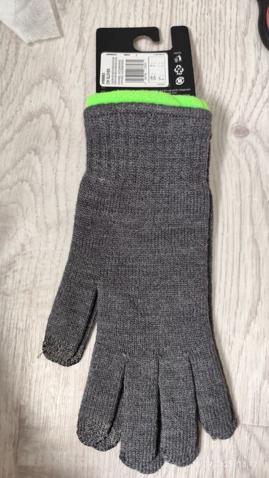 Продам перчатки Adidas