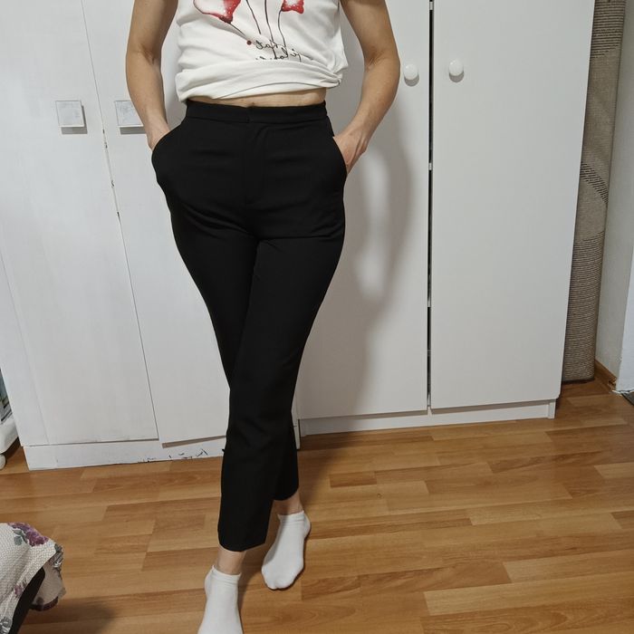 Pantaloni sckiny negri,noi fără etichetă