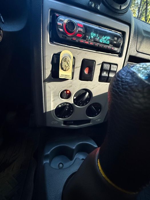Dacia Logan Van 2010 • 1.4 MPI • AC • Fără rugină • ITP 09.2027