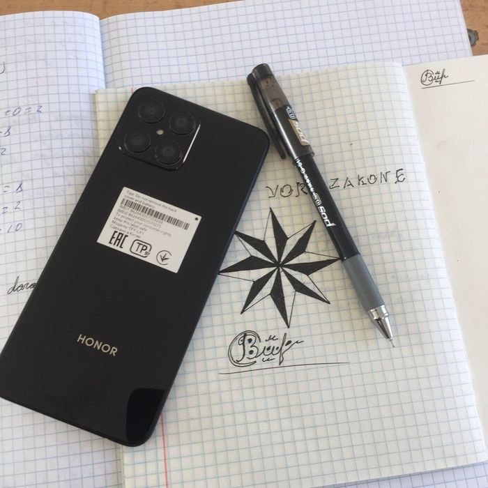 Honor x8 ideal. 128gb