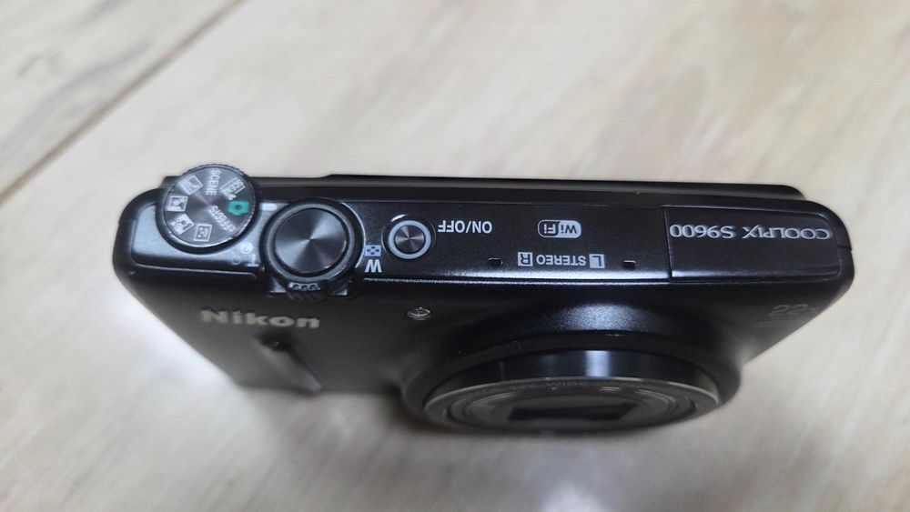 aparat foto digital compact Nikon Coolpix S9600,