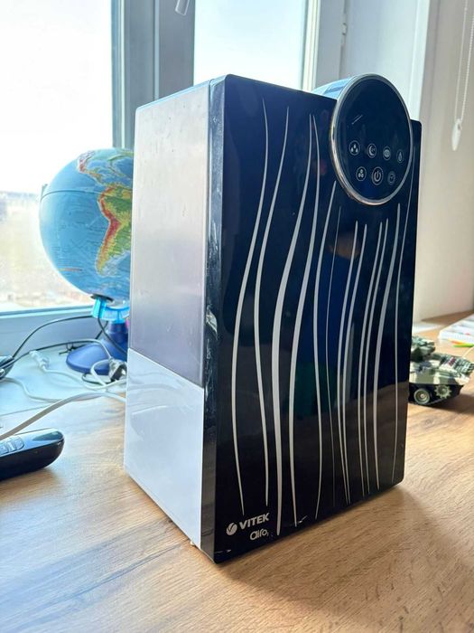 Продам увлажнитель воздуха Vitek