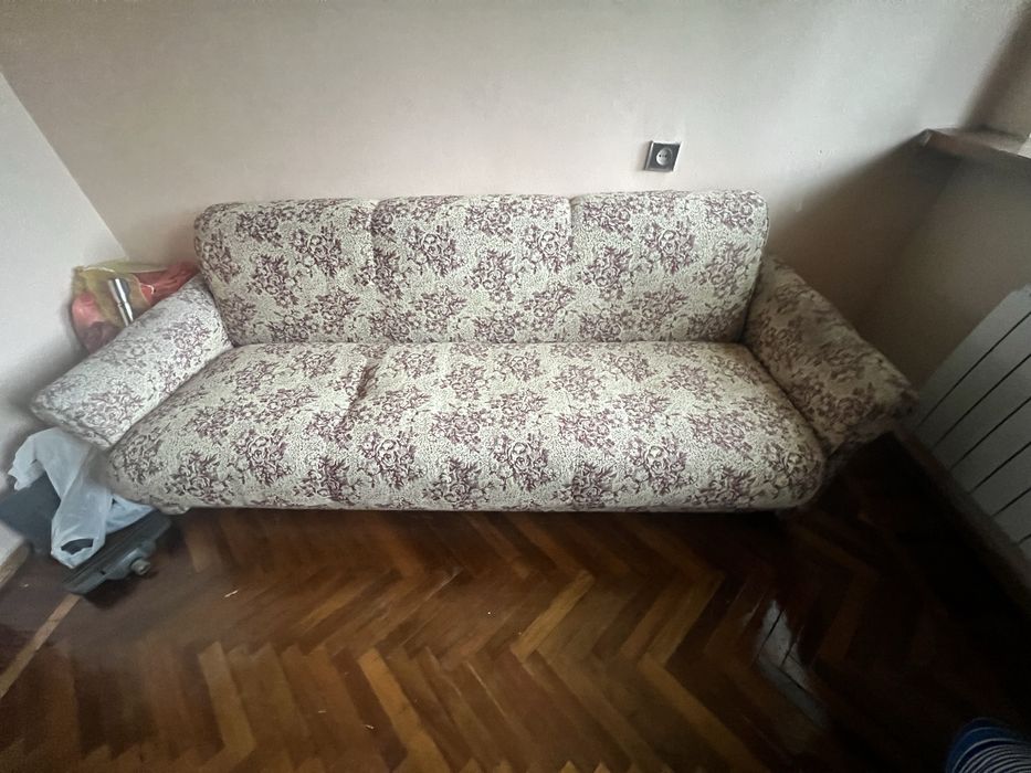 Диван требует чистки