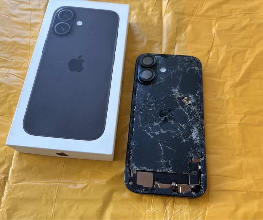 IPhone 16 128GB  за ремонт