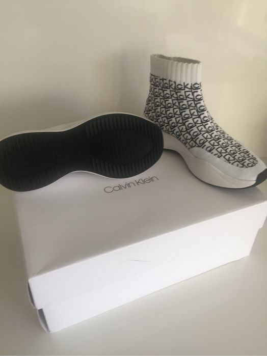 Calvin Klein обувки