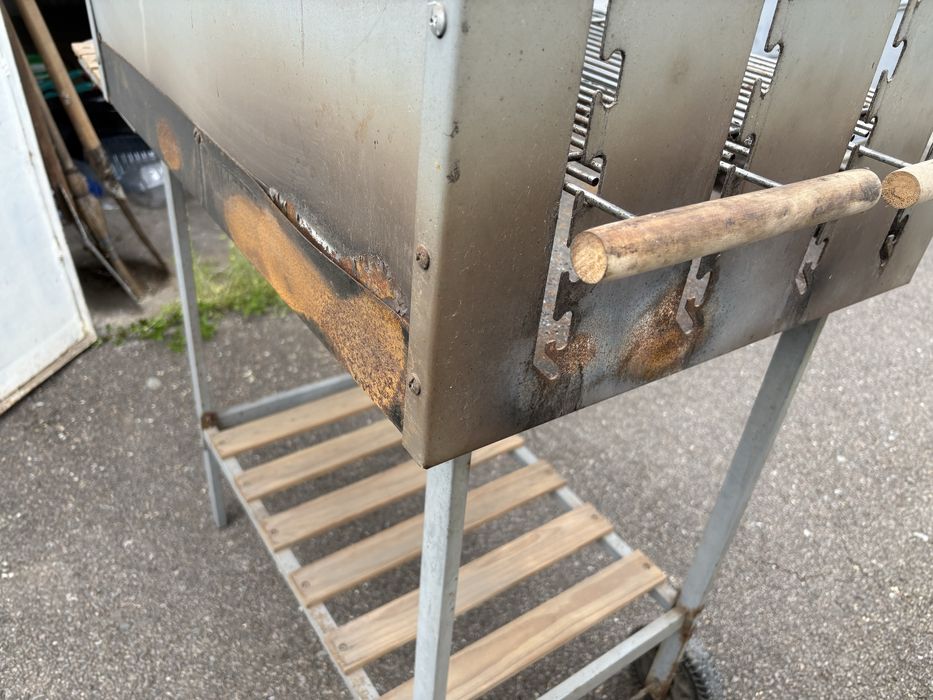 Gratar de curte cu roti, suprafata 100x75, grill dublu din inox reglabil pe inaltime